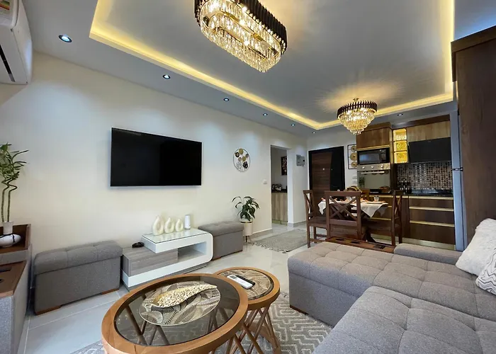 Hills Luxury One Bedroom *