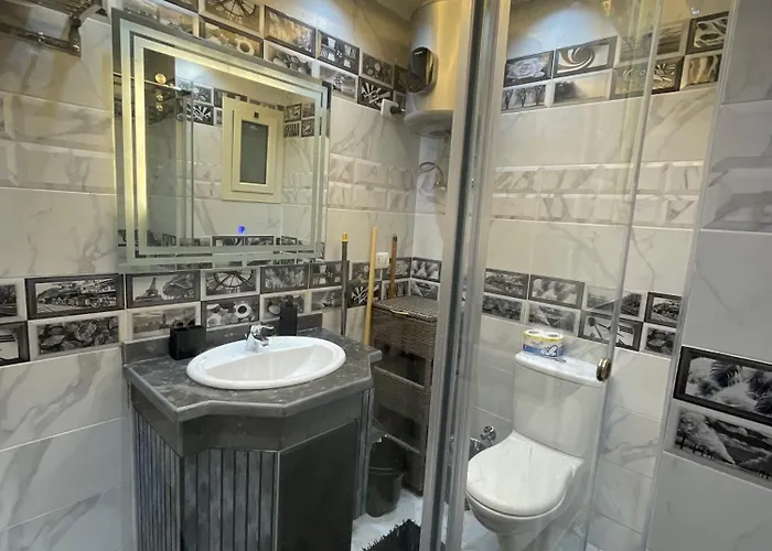 Hills Luxury One Bedroom شقة *